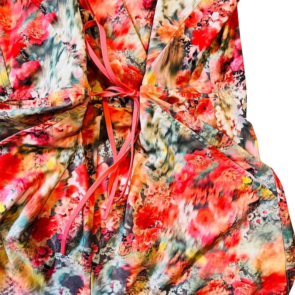Athleta Marlow Romper Womens Size SP Multicolor Floral V-Neck Tie Waist - Picture 4 of 6